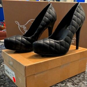 Jessica Simpson Quilted Platform Pumps